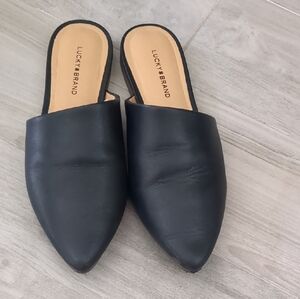 Lucky Brand Black Pointed-Toe Mules